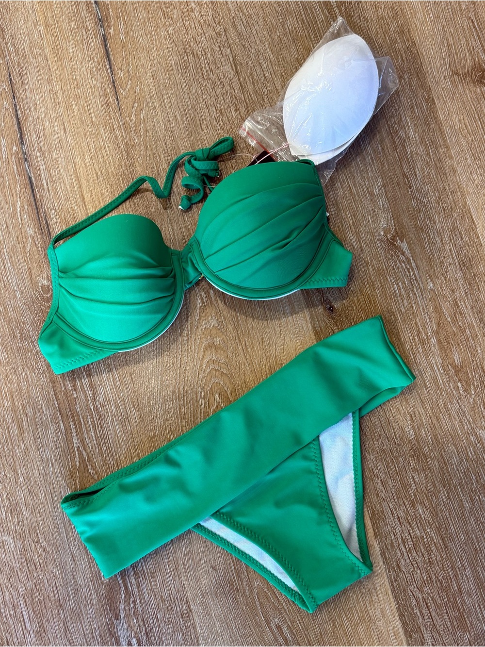 Zeraca Bright Green Bikini Top - Strap Detail